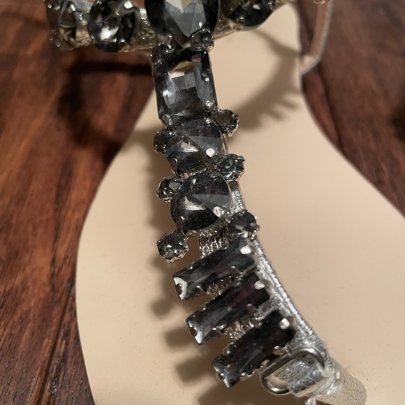 Detailed sandals - Picture 2 of 2